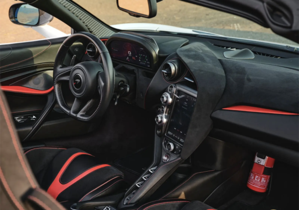 720S Spyder - Image 10
